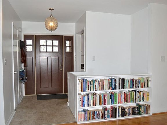 2nd image of 437 Wellesley Ave