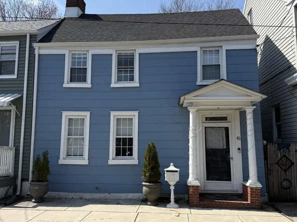 46 2nd St, Bordentown, NJ 08505