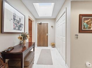 5601 Dewey Hill Rd APT 307, Edina, MN 55439