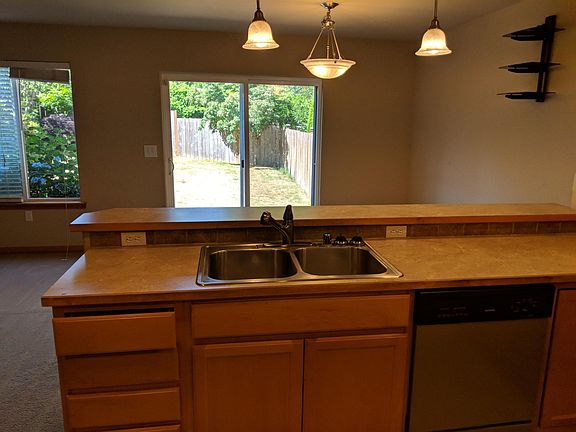 4th image of 2608 Lincoln Ave SE