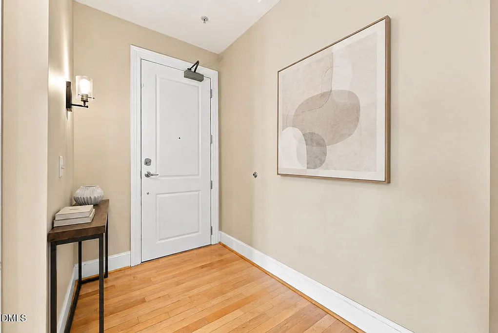 2 bed, 2.0 bath, 1238 sqft, $2,400 — Photo 3