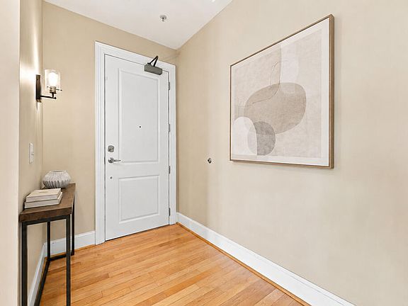 3rd image of 400 W North St #826-A