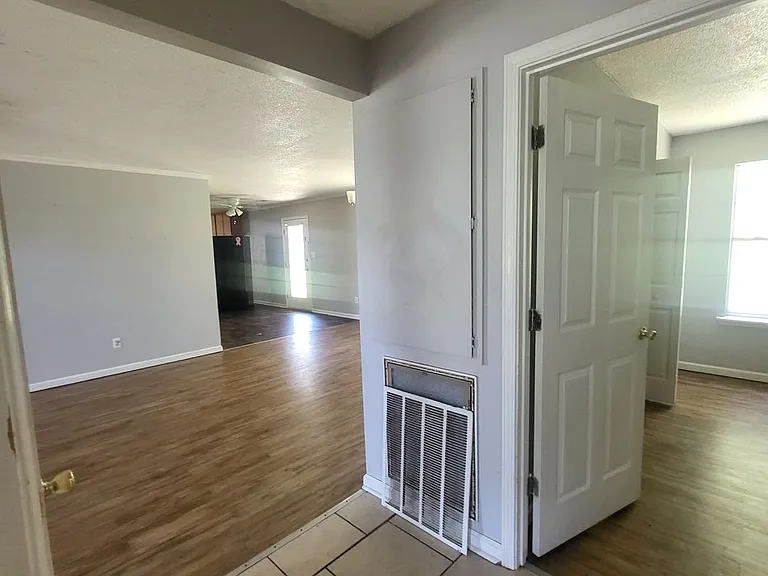710 Macey St — Photo 5