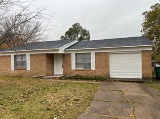 5404 Roberts St, Greenville, TX 75402