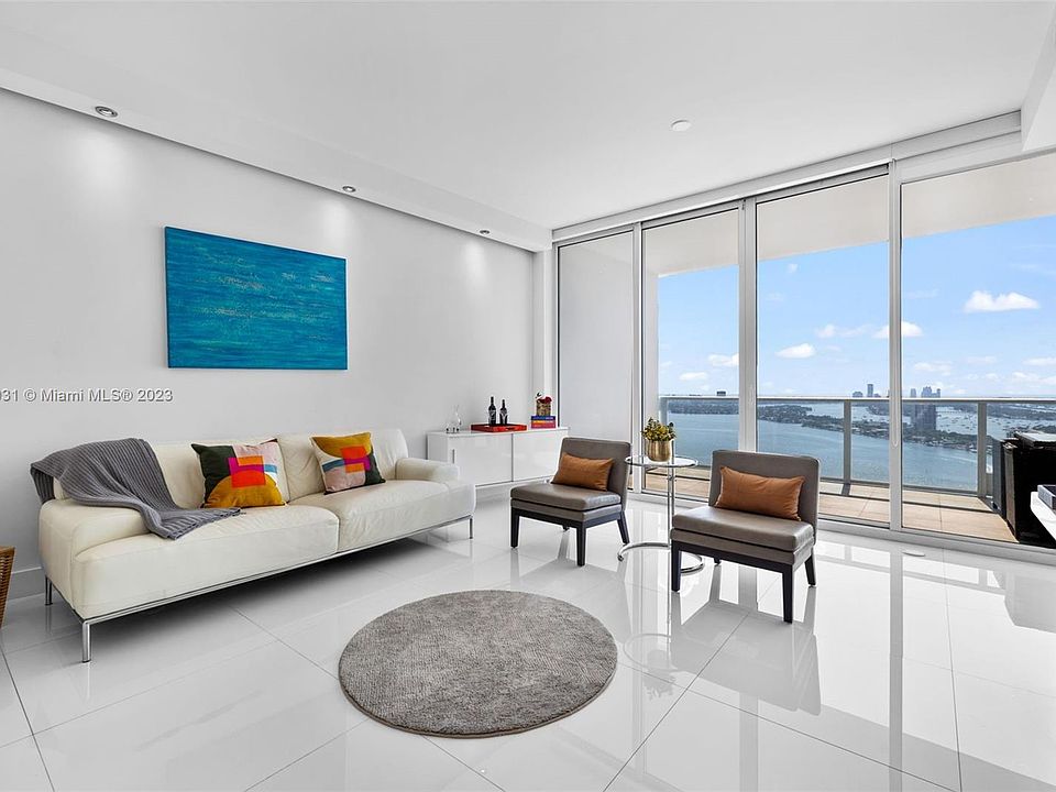 1st image of 2020 N Bayshore Dr APT 3305