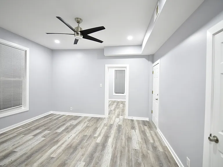 6729 S Langley Ave #1 — Photo 5