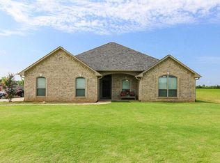 4414 Magee Dr, Texarkana, AR 71854
