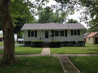1208 Barnes St, Albion, MI 49224