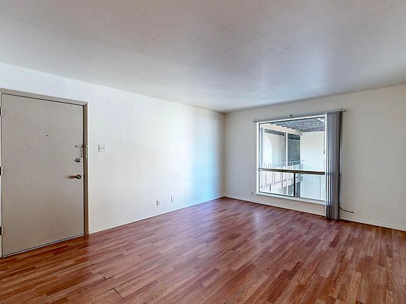 2nd image of 1601 Pennsylvania St NE Unit U-04