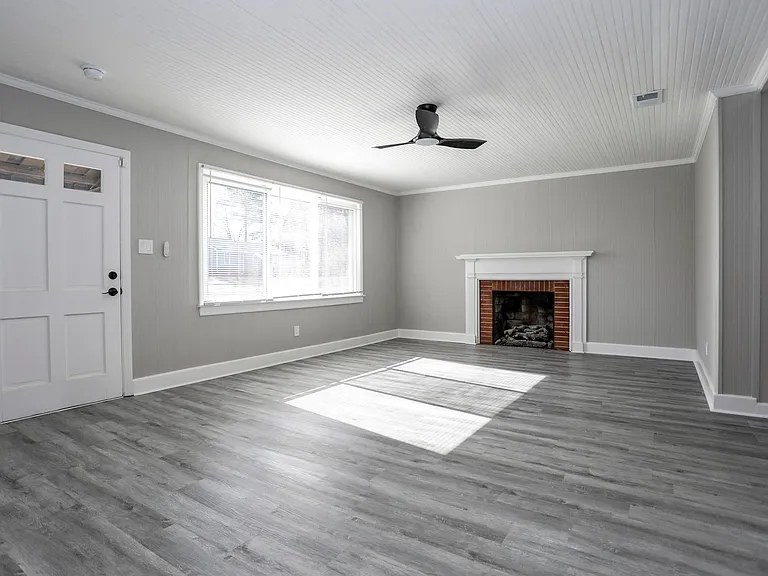 251 Anderson Dr — Photo 6