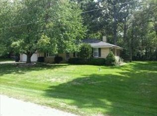 7920 Bellvue Ave, Spring Grove, IL 60081