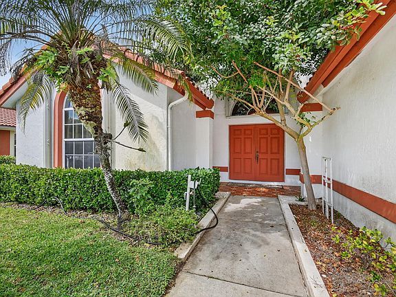 4th image of 2453 Stonegate Drive