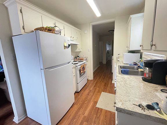 4th image of 801 Tulane St