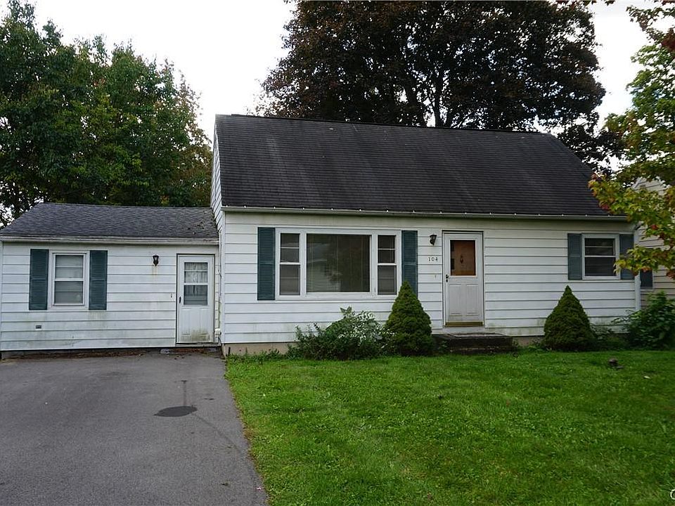 1st image of 104 E Dauenhauer St