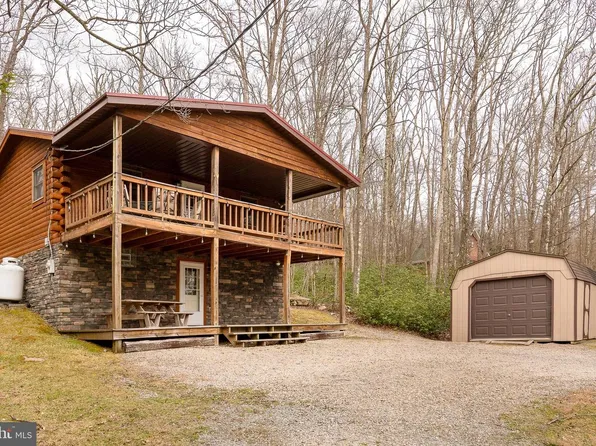 400 Bear Dr E, Oakland, MD 21550
