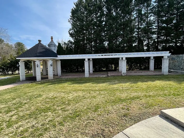 9913 Chapel Rd — Photo 45