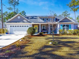 820 Eden Dr, Southport, NC 28461