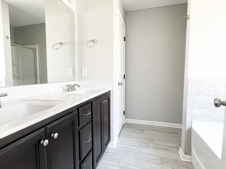 1616 Parkside Dr — Photo 11