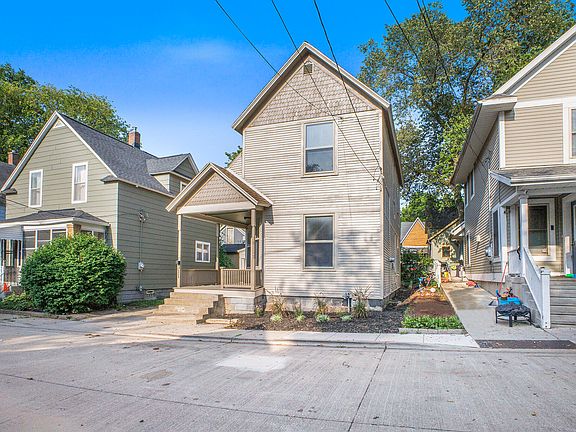 3rd image of 311 Robey Pl SE