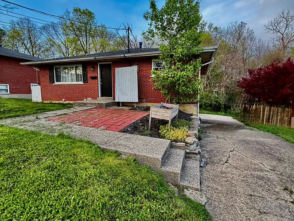616 Perimeter Dr #2