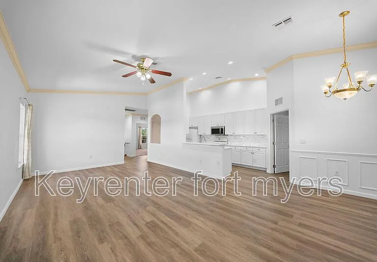 5370 Park Rd #4 — Photo 8