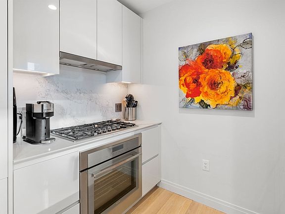 3rd image of 133 Seaport Blvd Unit 1719