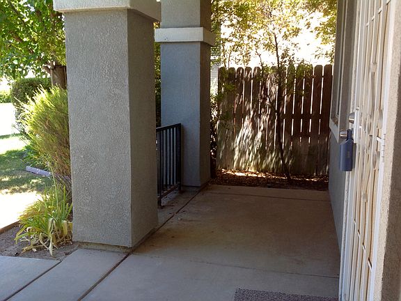 3rd image of 208 Dockside Dr