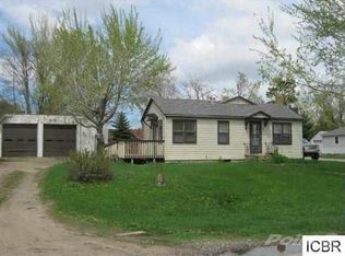 25 NE 2nd St, Cohasset, MN 55721