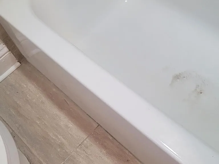 Bathtub