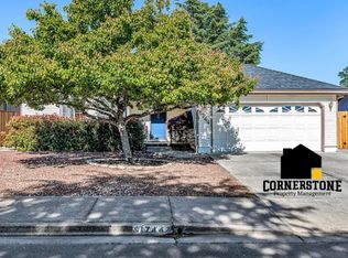 1744 Sandpiper Dr, Medford, OR 97501