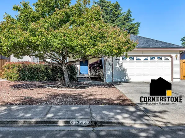 1744 Sandpiper Dr, Medford, OR 97501