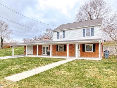 209 Pleasant St, Rich Creek, VA, 24147