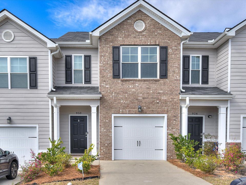 1st image of 930 Quaint Parish Cir