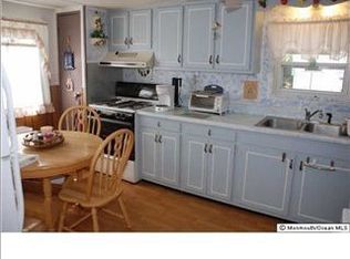 16 Nickolas Blvd, Jackson, NJ 08527
