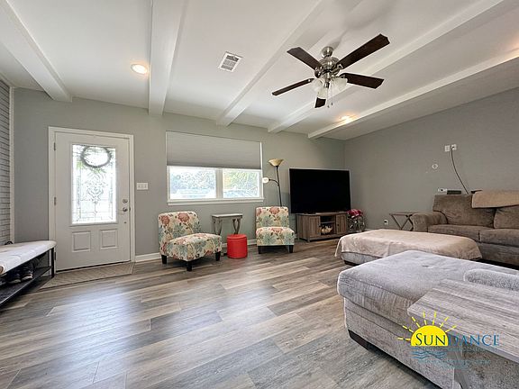 4th image of 29 Driftwood Ave