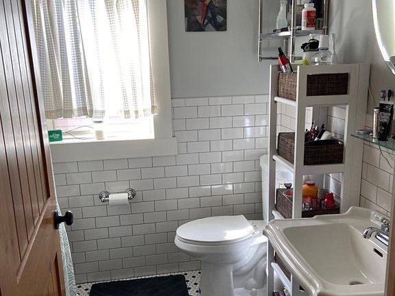 2nd image of 7401 Franklin Blvd #4