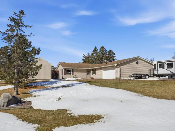 38630 Woodview Ln, Le Center, MN 56057