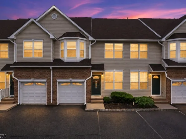 13 Reins Ct, Franklin Twp., NJ 08873