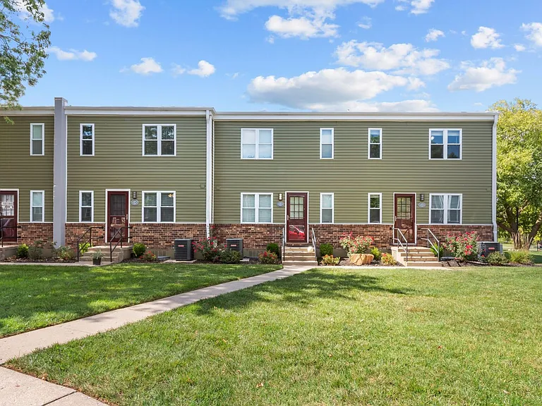 Forest Park Townhomes — Photo 15