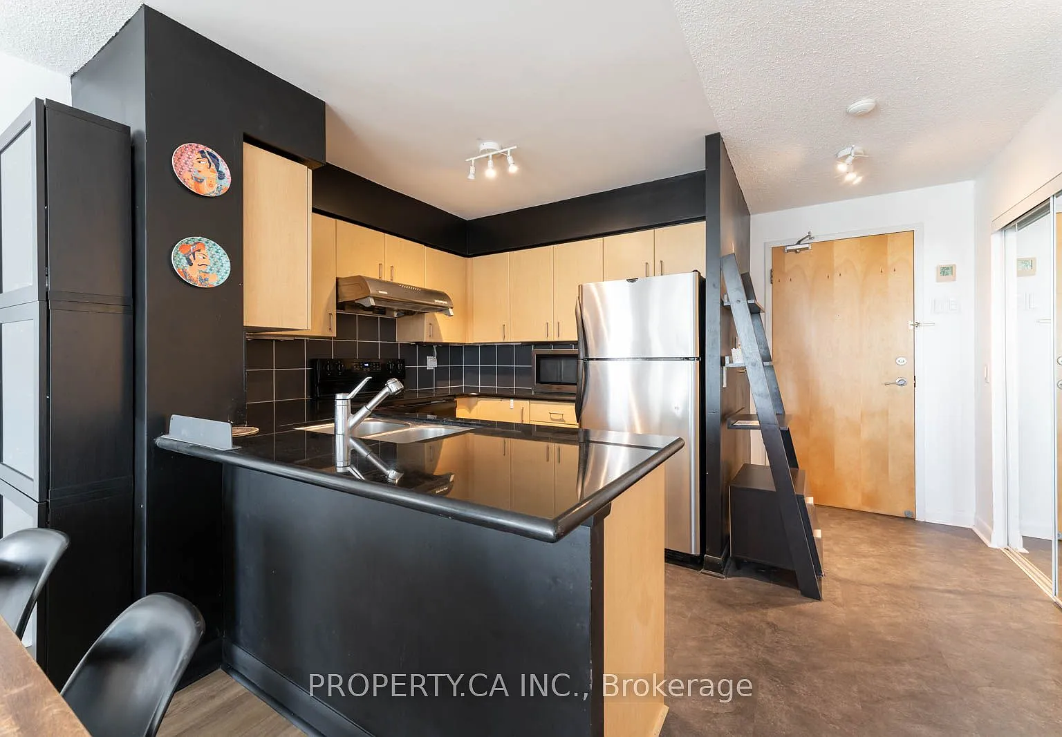3 bed, $3,850 — Photo 3