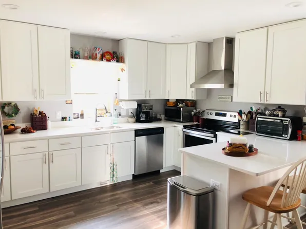 1469 Smithfield Dr, Sun Prairie, WI 53590