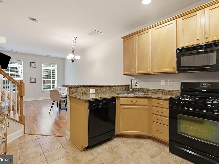 13624 Dover Cliffs Pl — Photo 10
