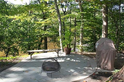 3rd image of 33 Patton Dr