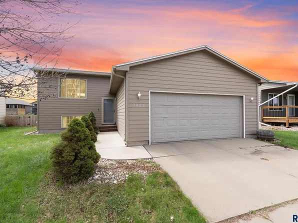 7825 W Stoney Creek St, Sioux Falls, SD 57106