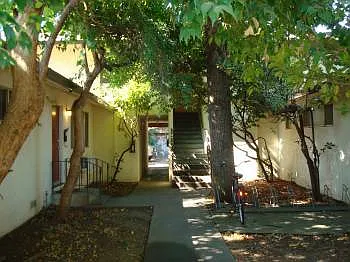 2 bed, 720 sqft, $1,150 — Photo 2