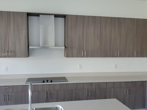 5th image of 13085 Addilyn Ct