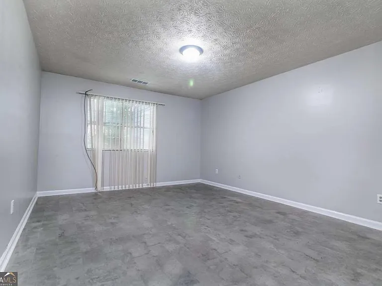 5437 Glen Haven Dr — Photo 12