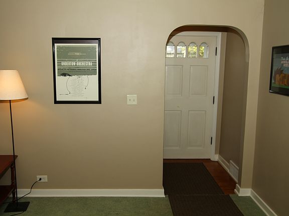 3rd image of 140 Orchard Ln