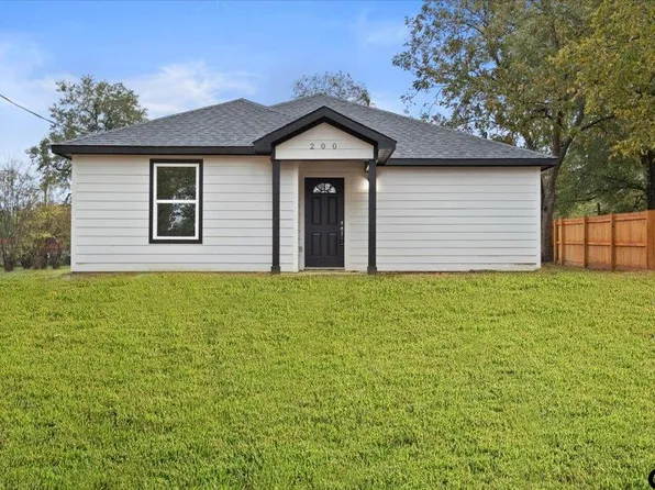 200 Gray St, Pittsburg, TX 75686