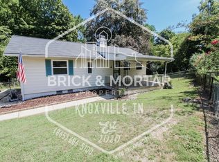 124 E Price Rd, Oak Ridge, TN 37830